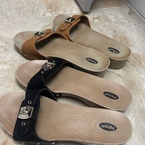 Dr schoolls sandals 2 pair … very comfortable. Ready to rotate